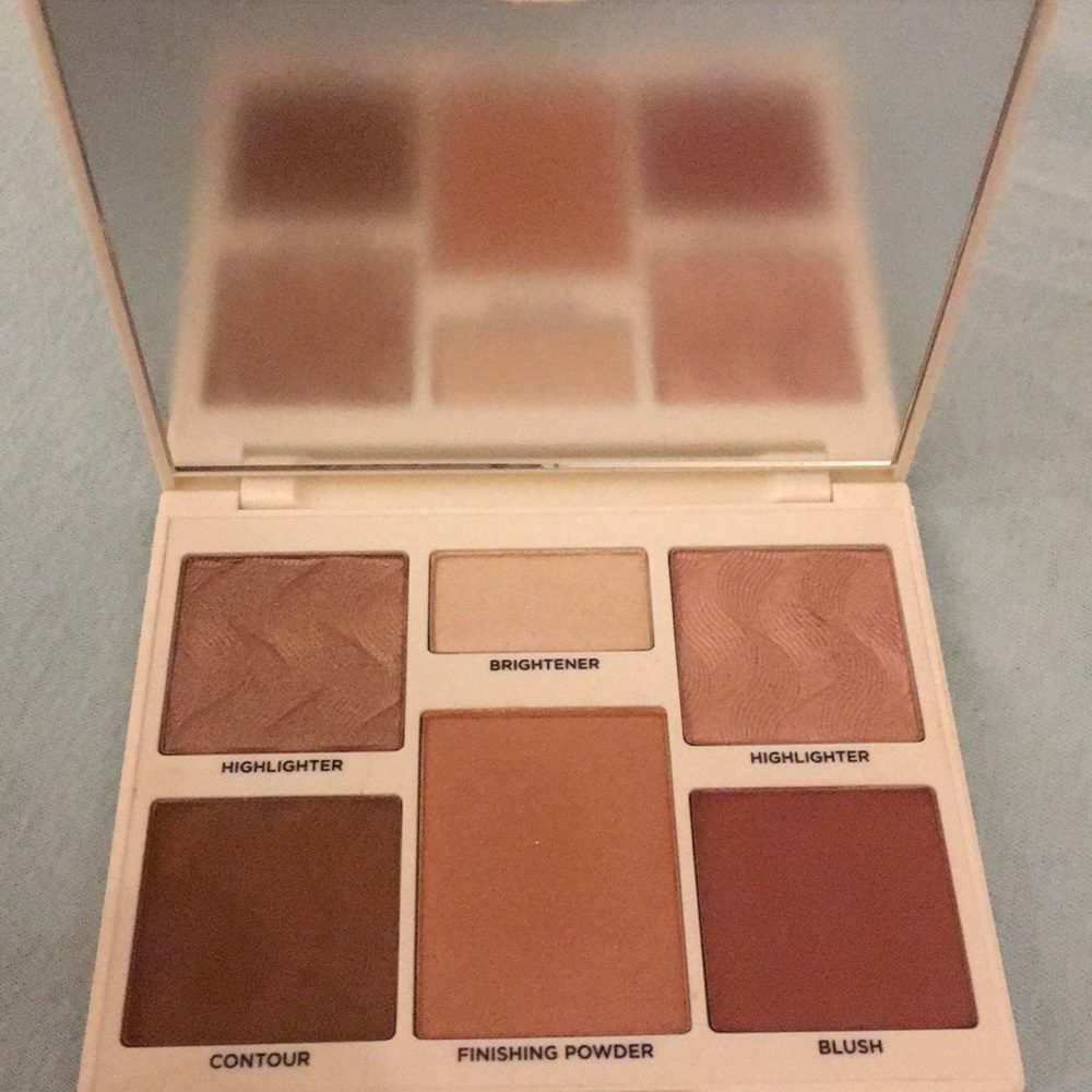 Cover FX Perfector Face Palette in Medium-Deep